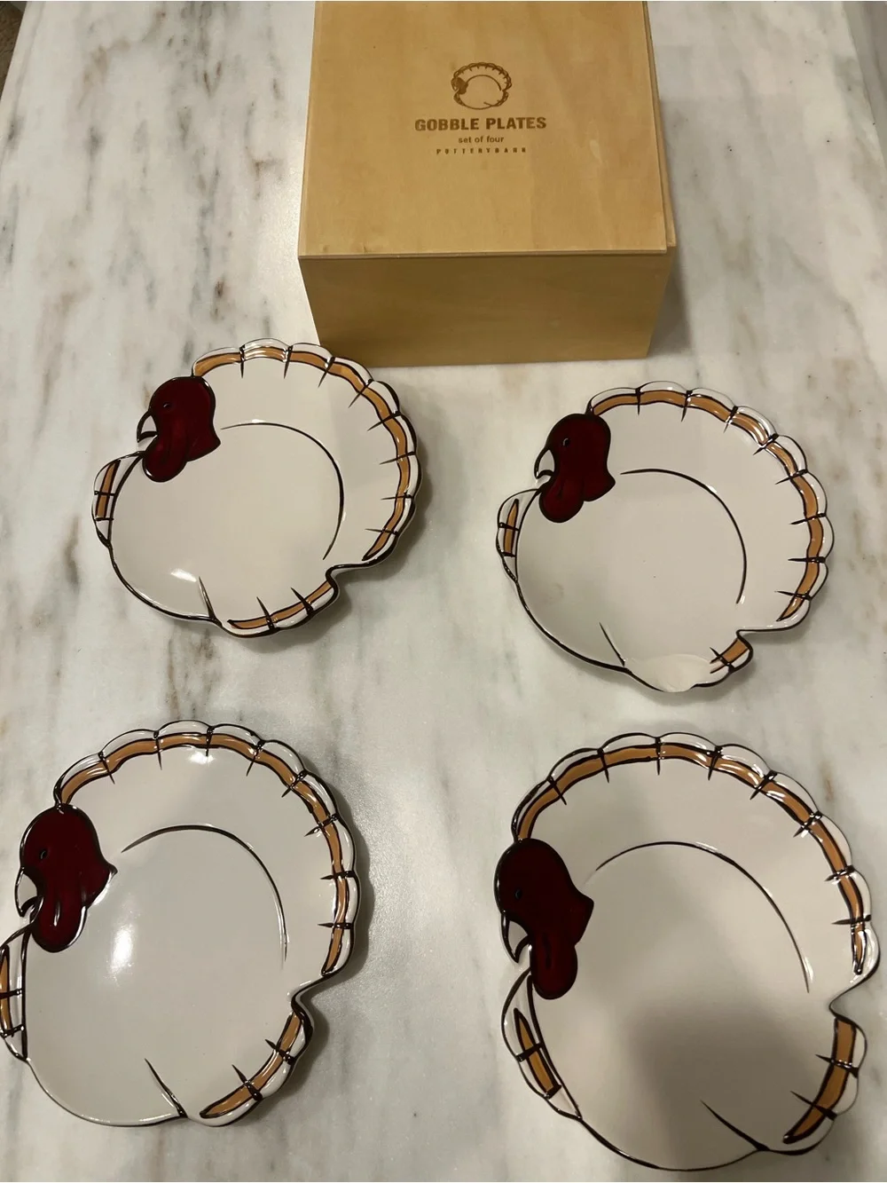 Pottery Barn 4 Dessert plates